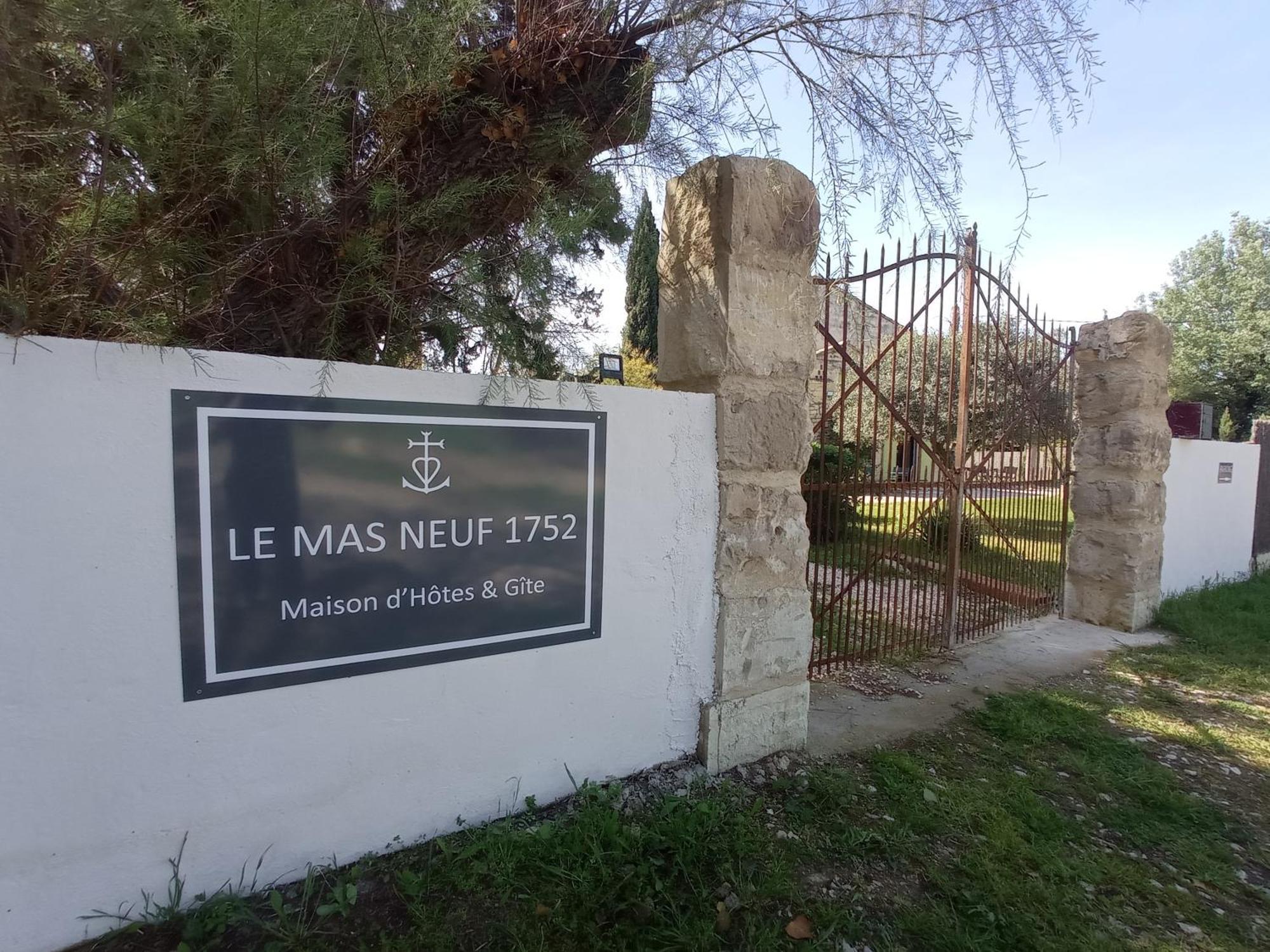 Le Mas Neuf 1752 Arles Dış mekan fotoğraf