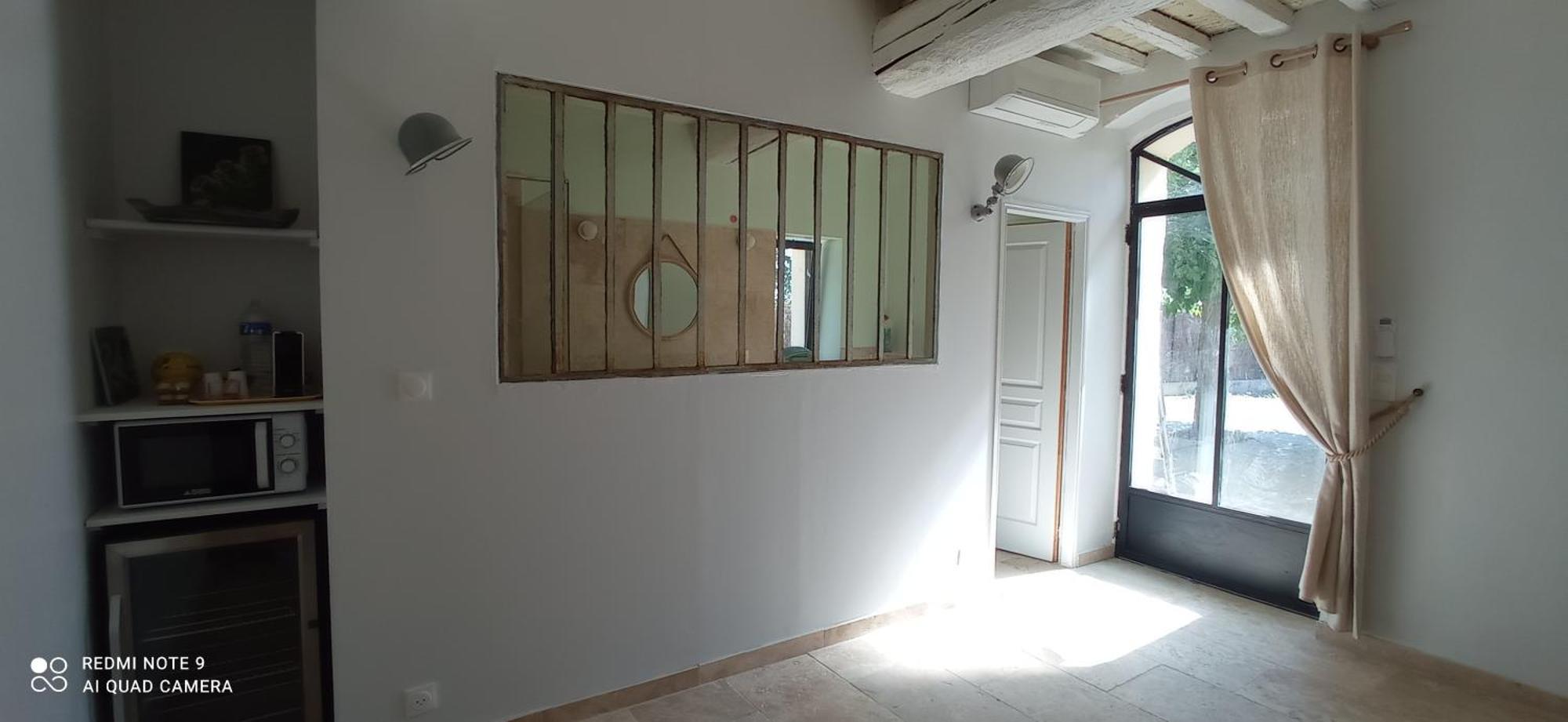 Le Mas Neuf 1752 Arles Oda fotoğraf